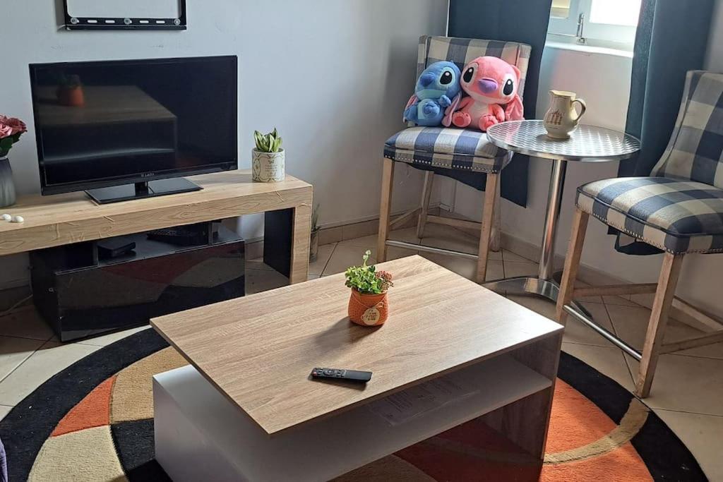 Mendes Family Homestay - B&B In The Heart Of プライア エクステリア 写真